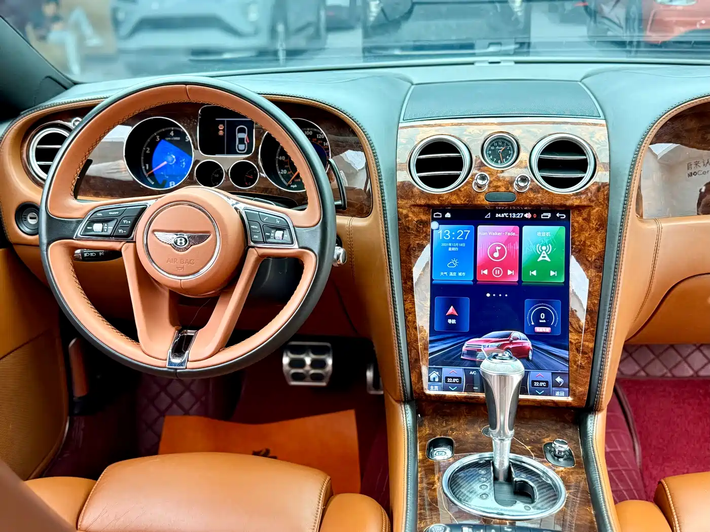 Bentley Continental фото 15