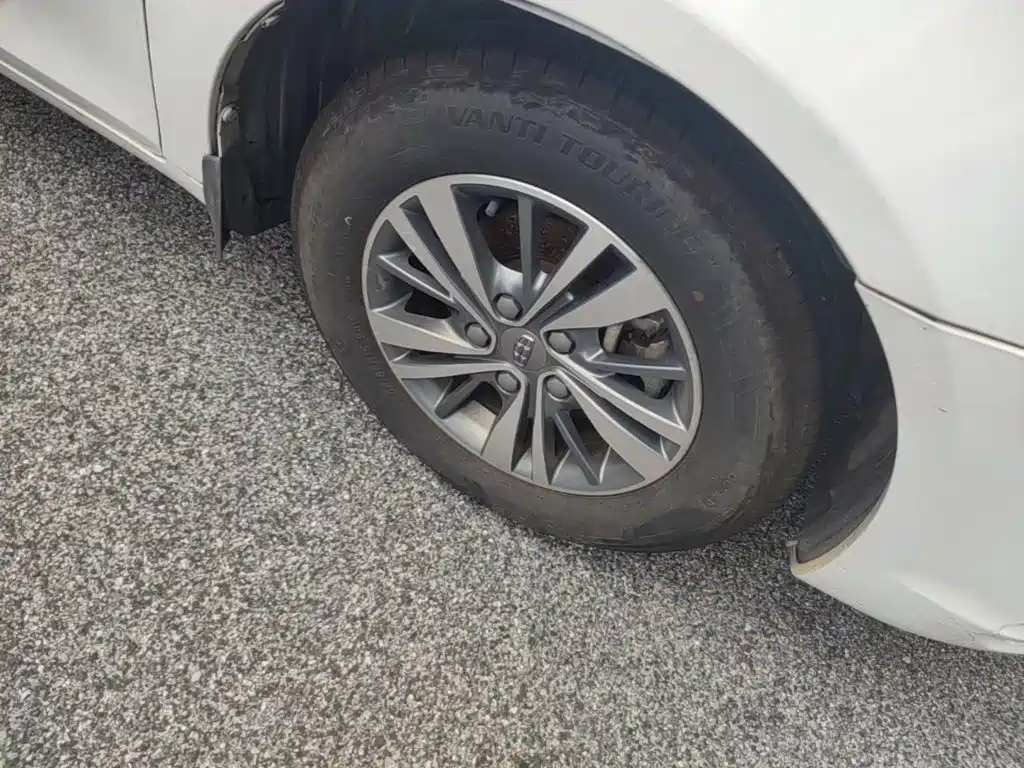 Photo 12 - Geely Emgrand