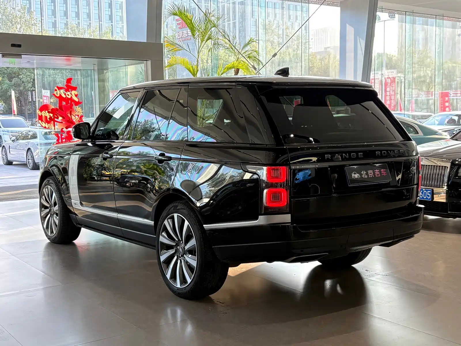 Фото 23 - Land Rover Range Rover