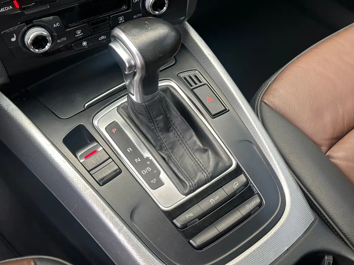 Audi Q5 2016 40 TFSI Technology Model фото 12