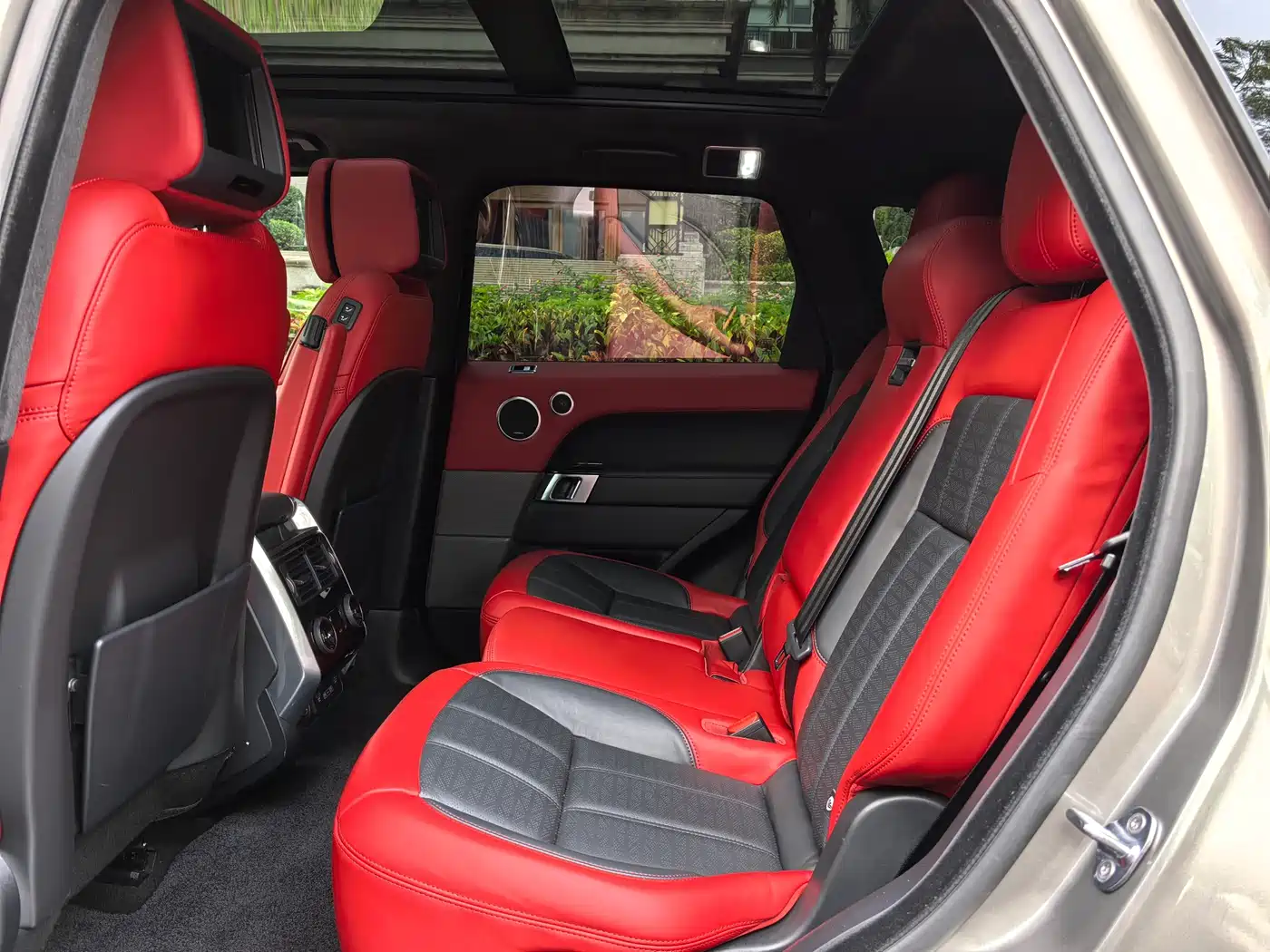 Land Rover Range Rover Sport 2018 3.0 SC V6 Fashion Genesis DYNAMIC фото 16