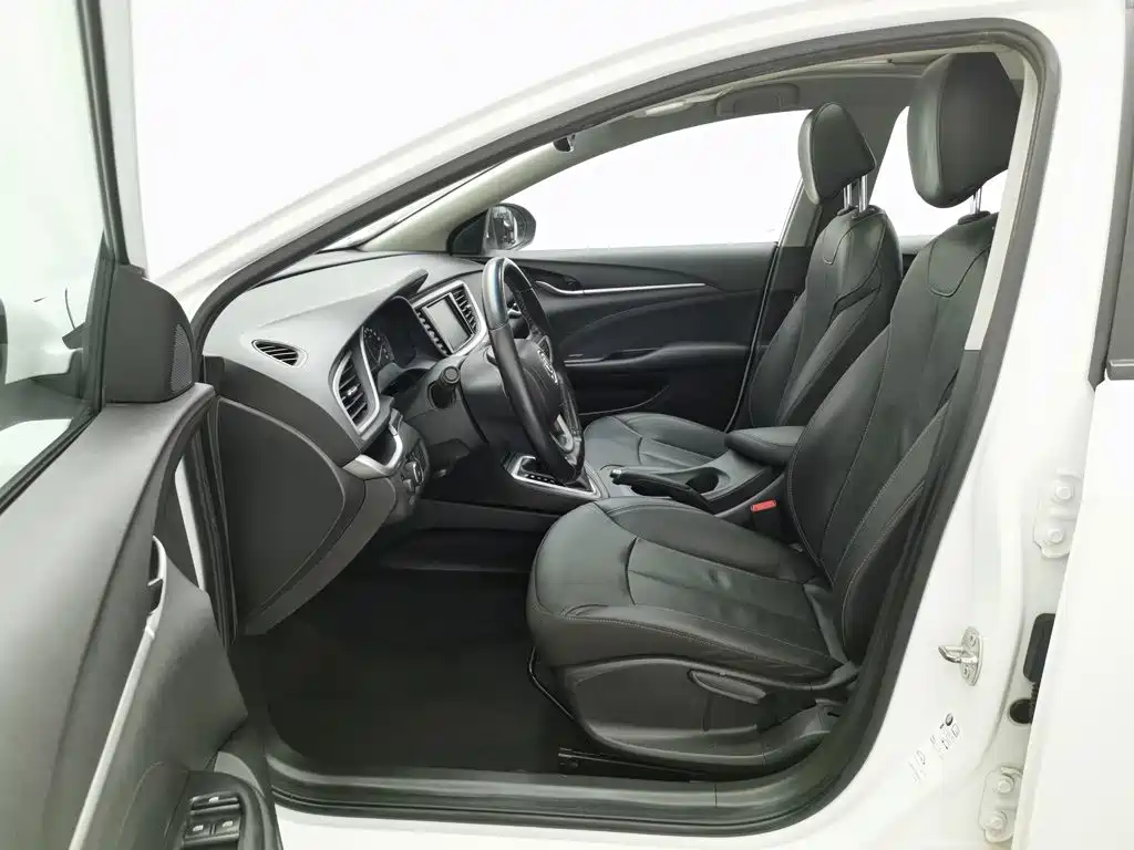 Фото 10 - Buick Excelle