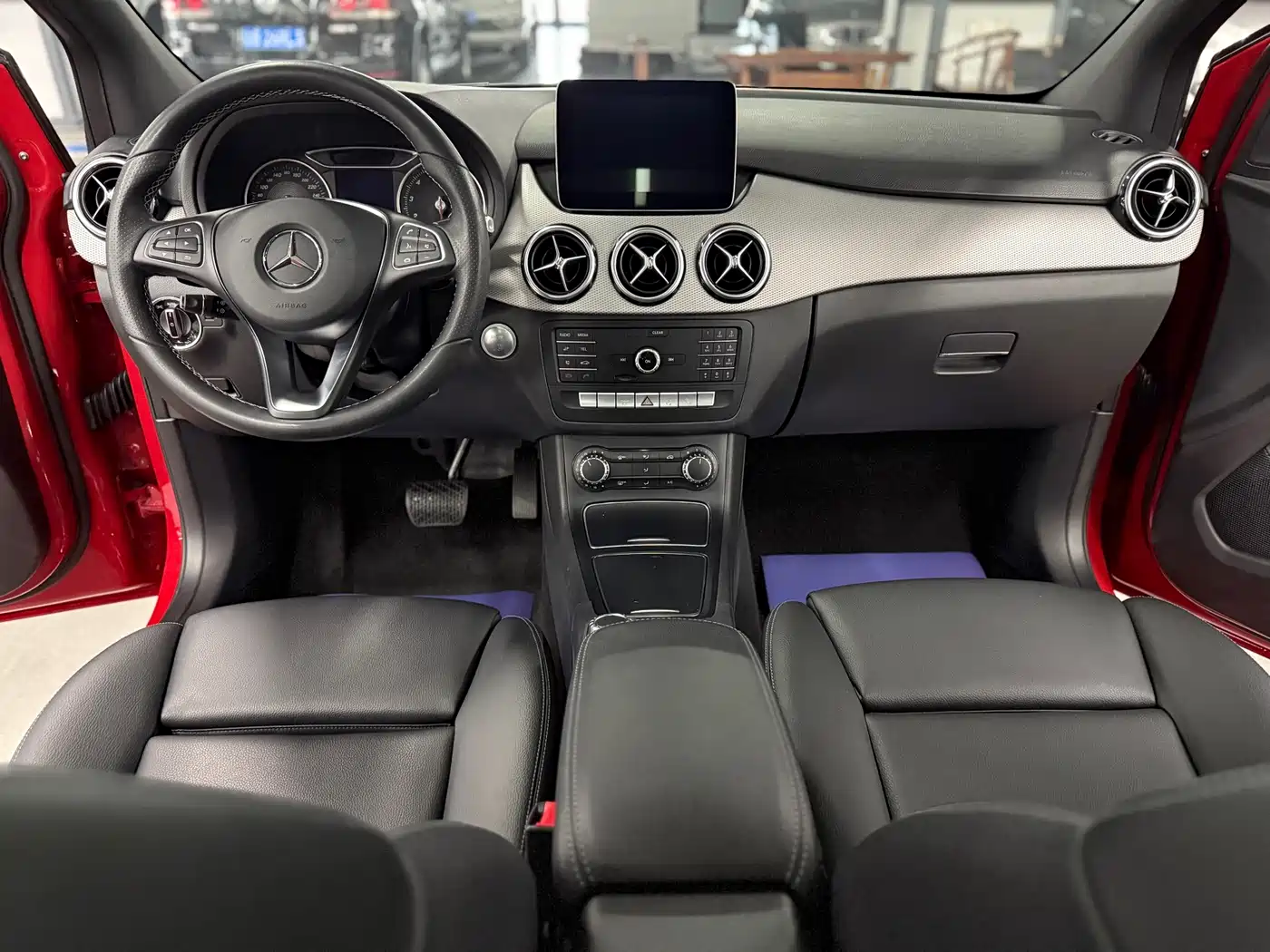Mercedes-Benz B-Class 2017 B 200 Dynamic фото 14
