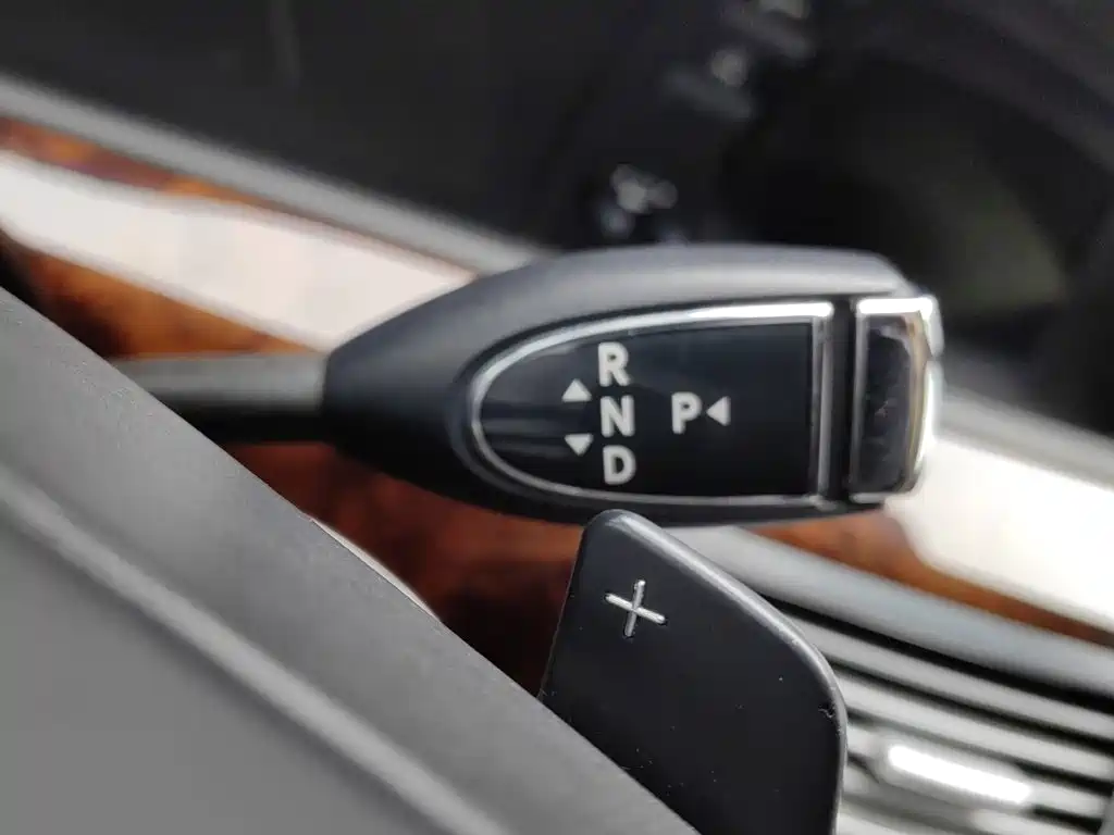 Фото 13 - Mercedes-Benz S-Class