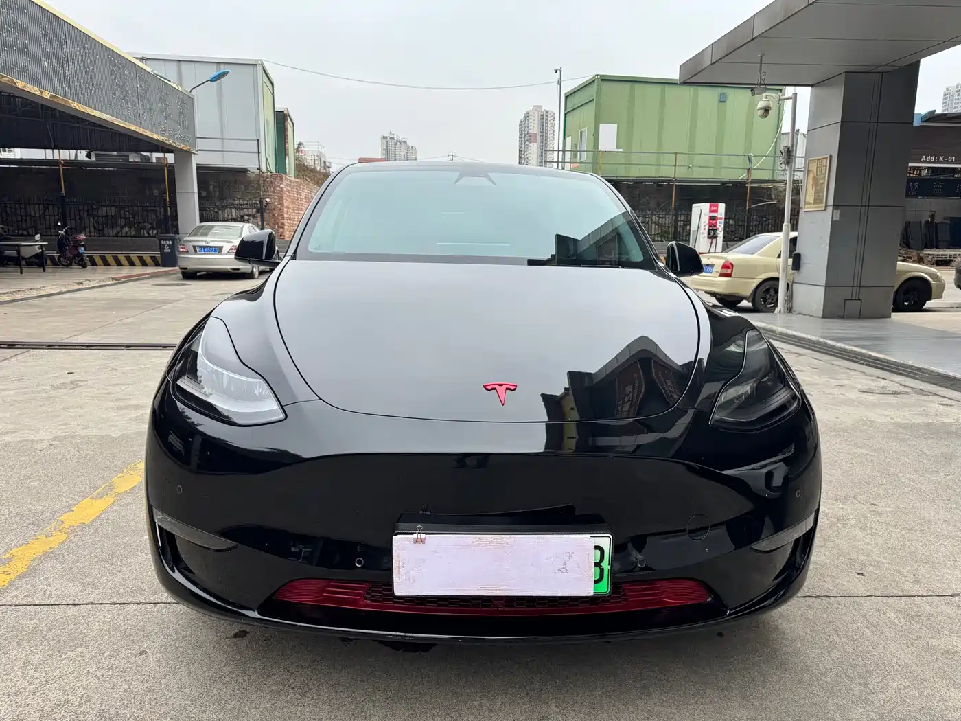 TESLA MODEL Y