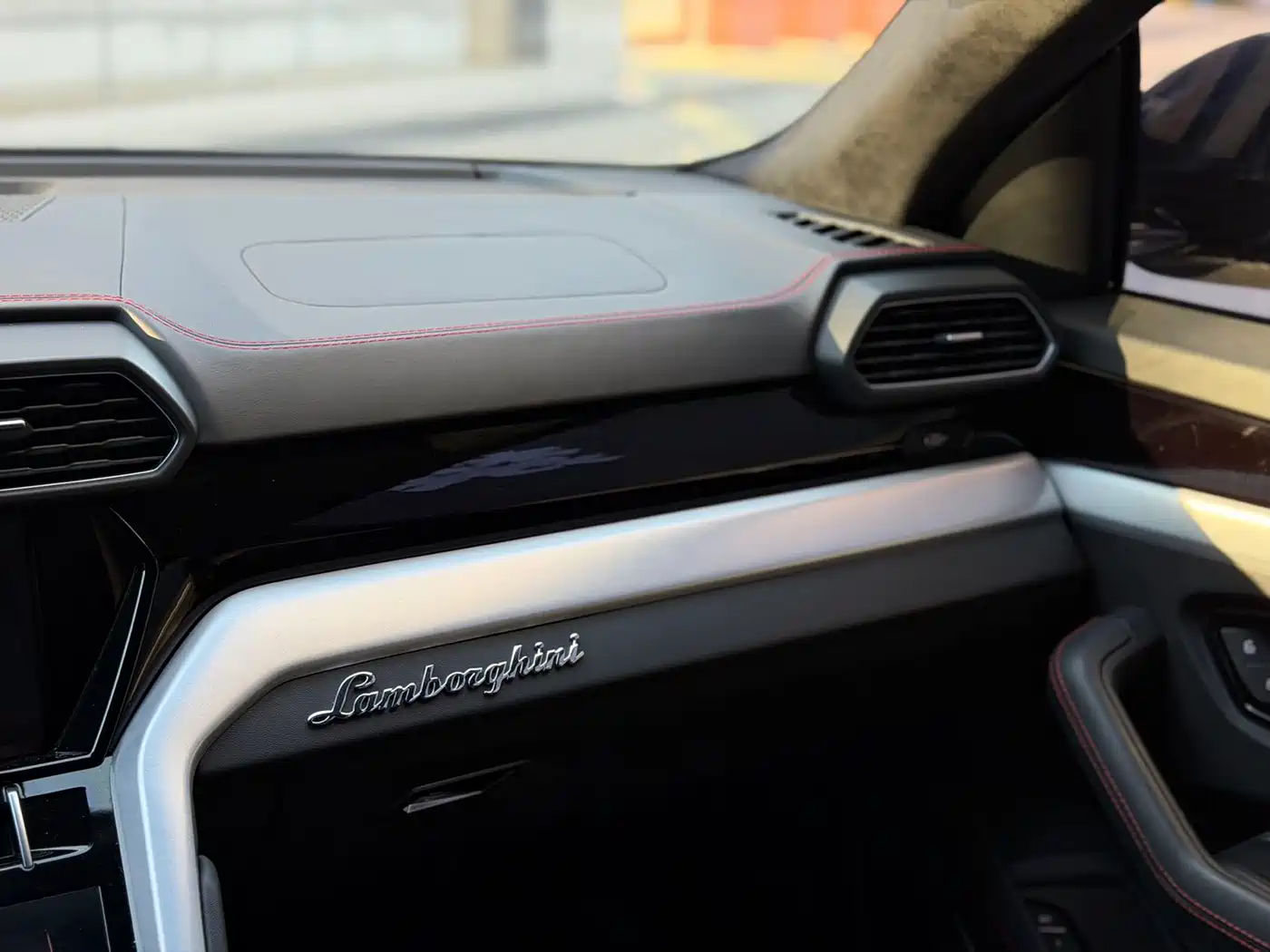 Lamborghini Urus 2023 4.0T V8 S фото 16
