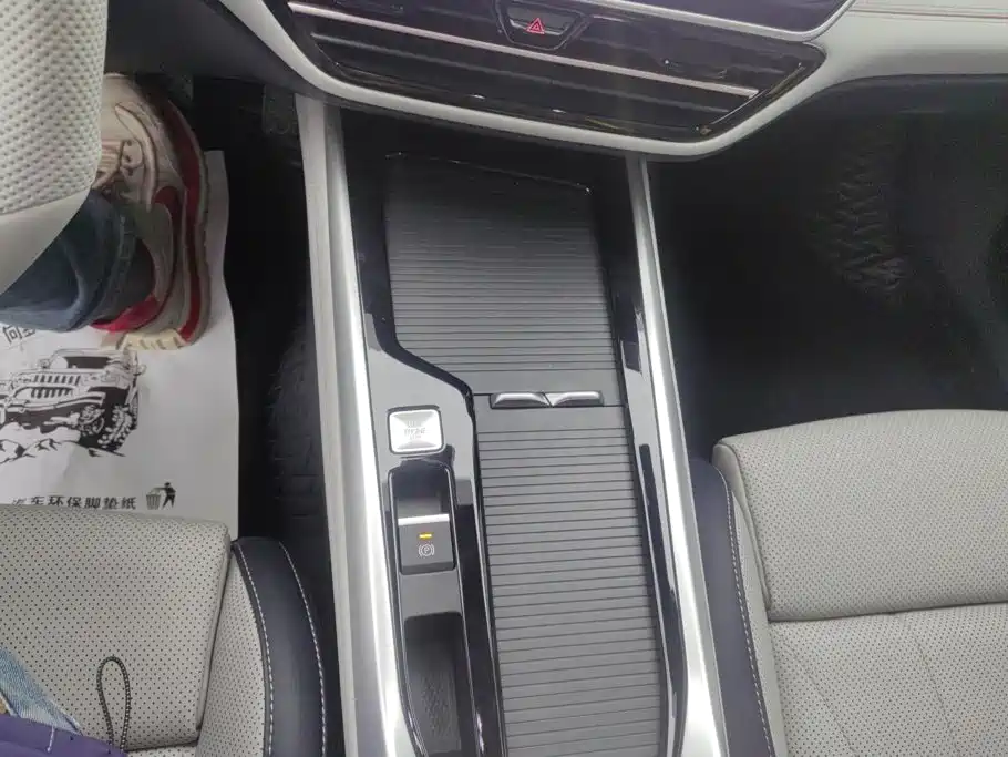 Volkswagen Passat 2025 2025 Pro 380TSI Starlight Dragon Glory Edition