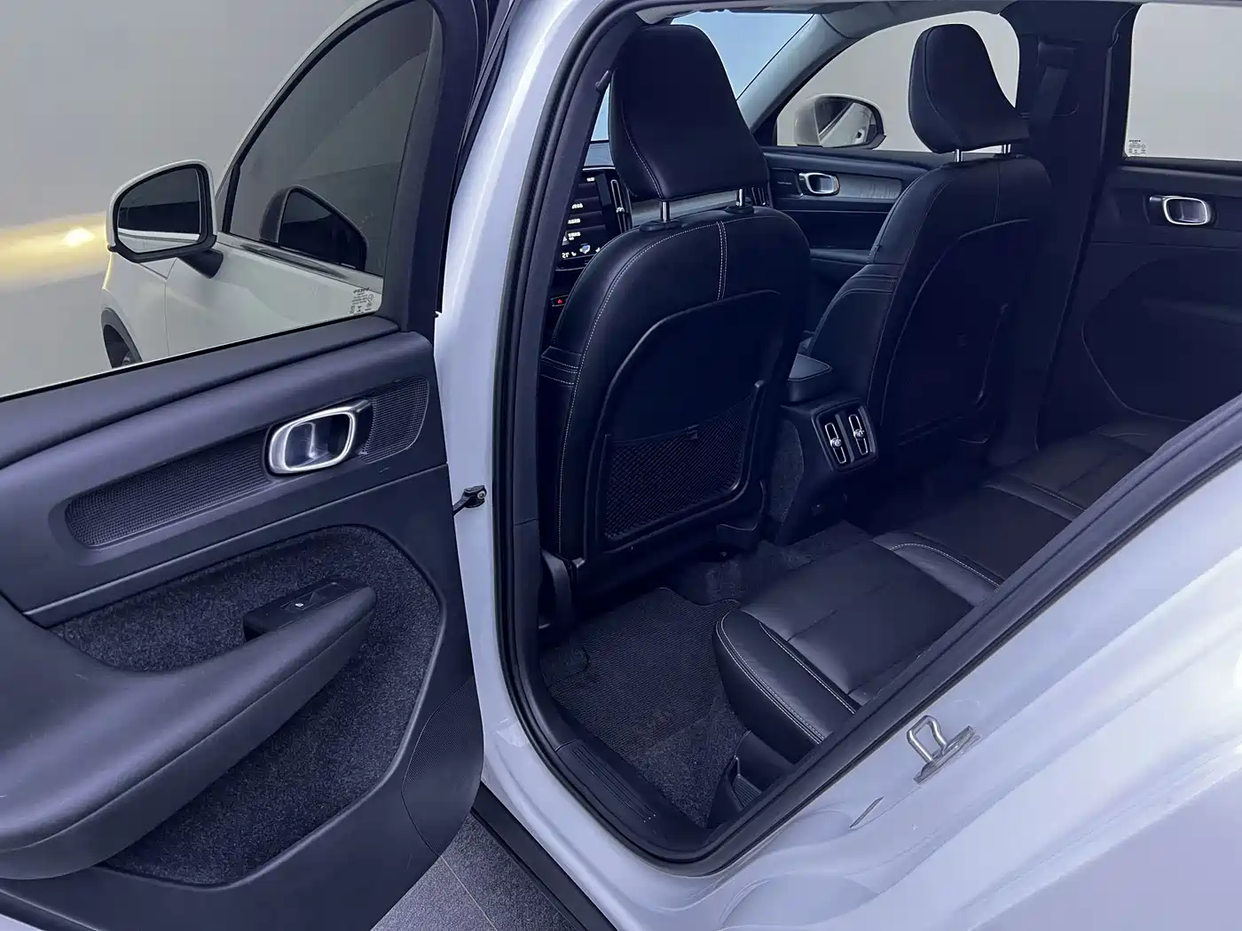 Volvo XC40 2020 2020 T4 AWD Momentum Luxury Edition