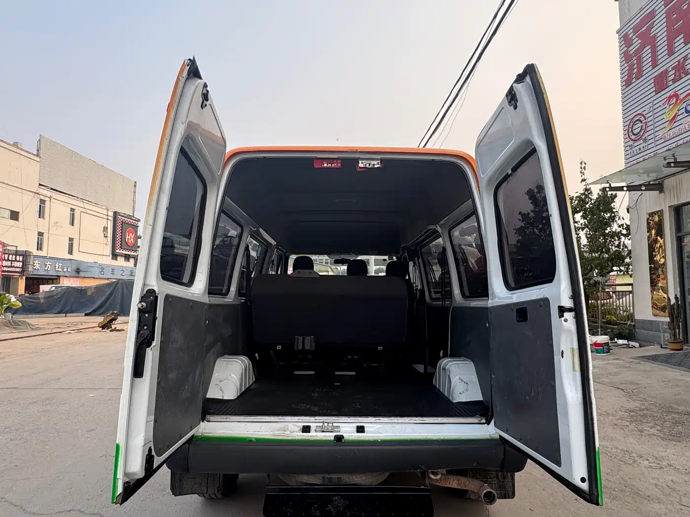 Jiangling Tesun 2021 2021 2.8T Space King Taurus Edition Short Wheelbase Medium-high Roof 6-seater Diesel China VI JX493