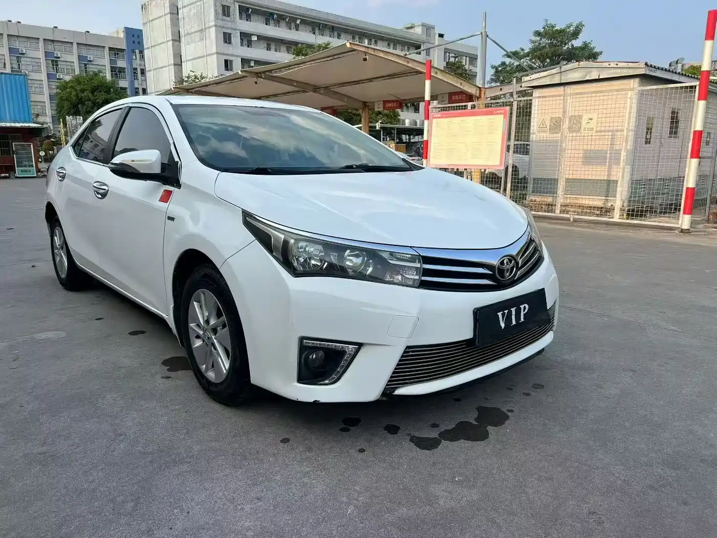 Toyota Corolla 2014 1.6L CVT GL фото 3