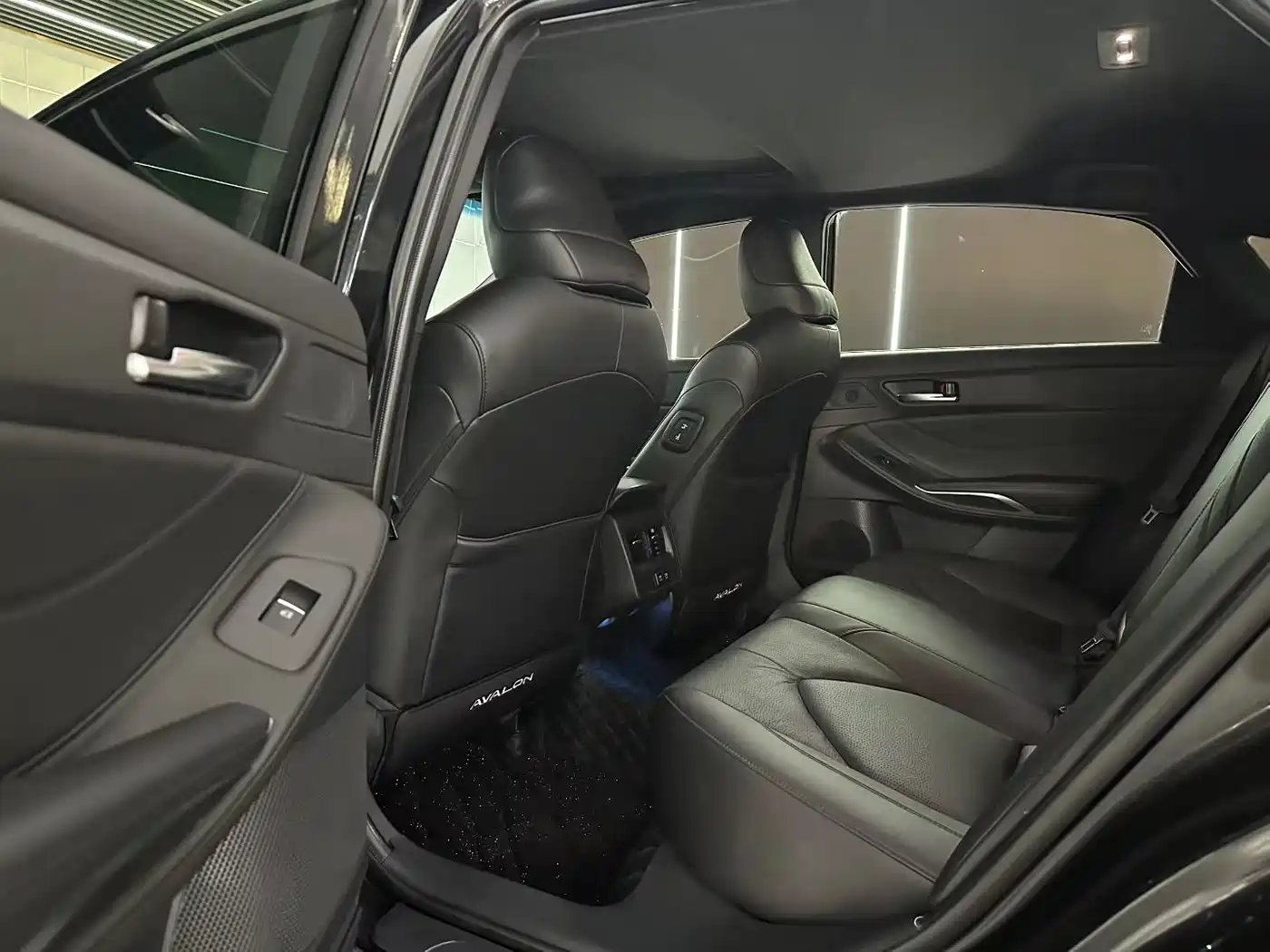 Toyota Avalon 2021 2.5L Luxury Edition фото 5