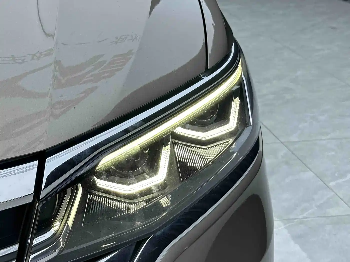 Volkswagen Viloran 2020 2020 380TSI Premium