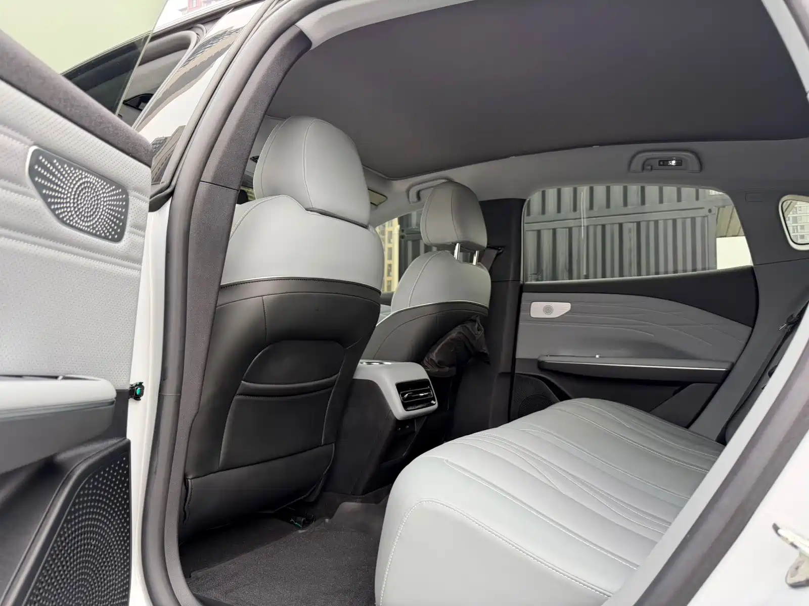 Фото 5 - Geely Galaxy Galaxy E8