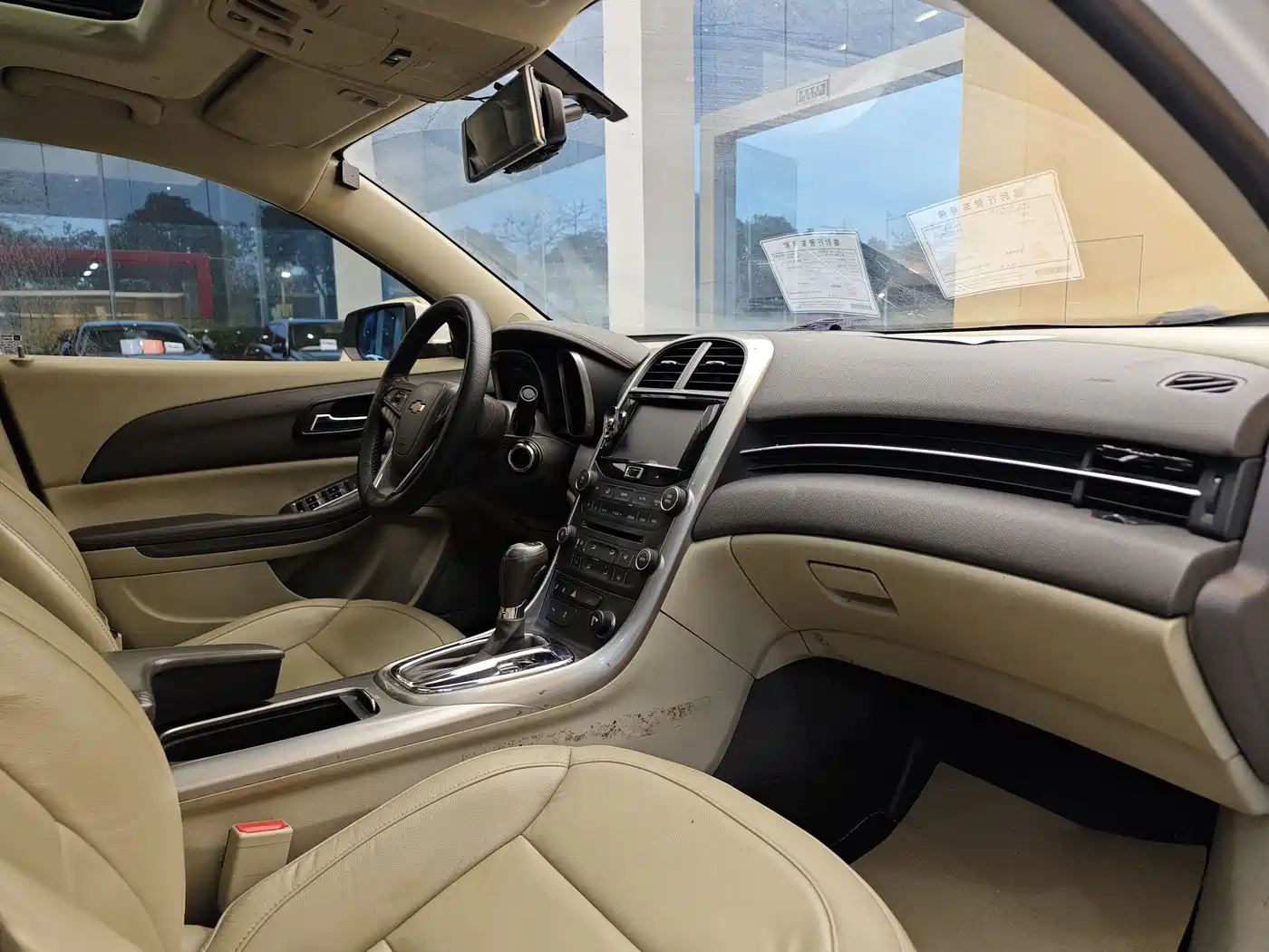Chevrolet Malibu 2013 2.0L Automatic Luxury Edition фото 31