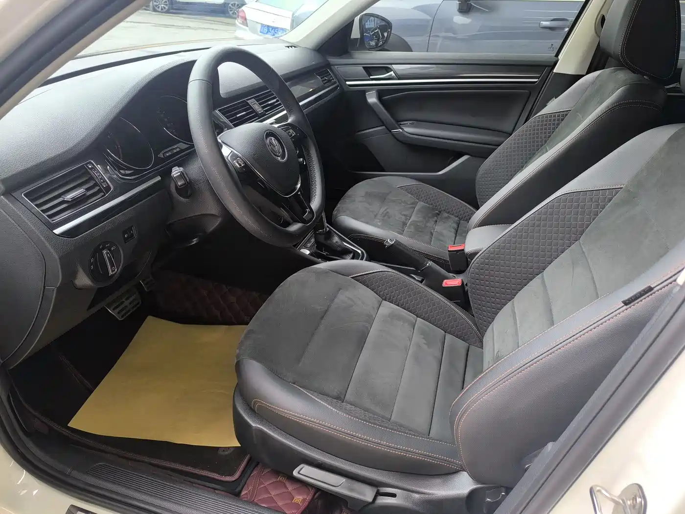 VOLKSWAGEN C TREK WEI COLLAR