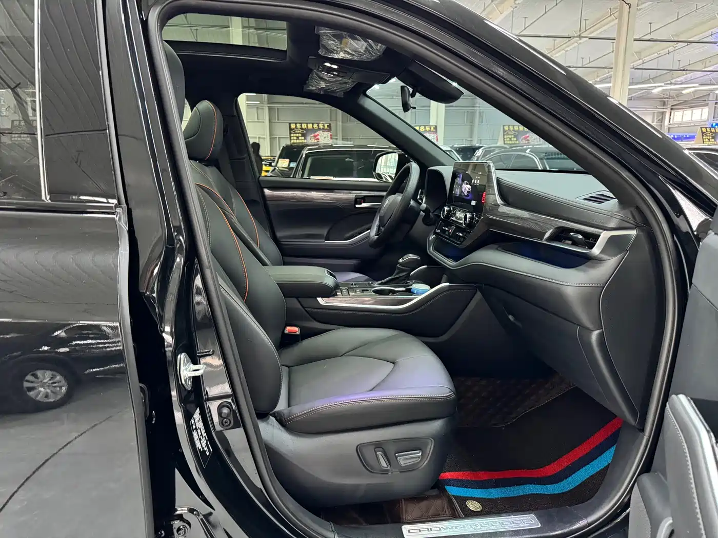 Toyota Crown Kluger 2024 2.5L HEV 4WD Luxury Edition фото 19