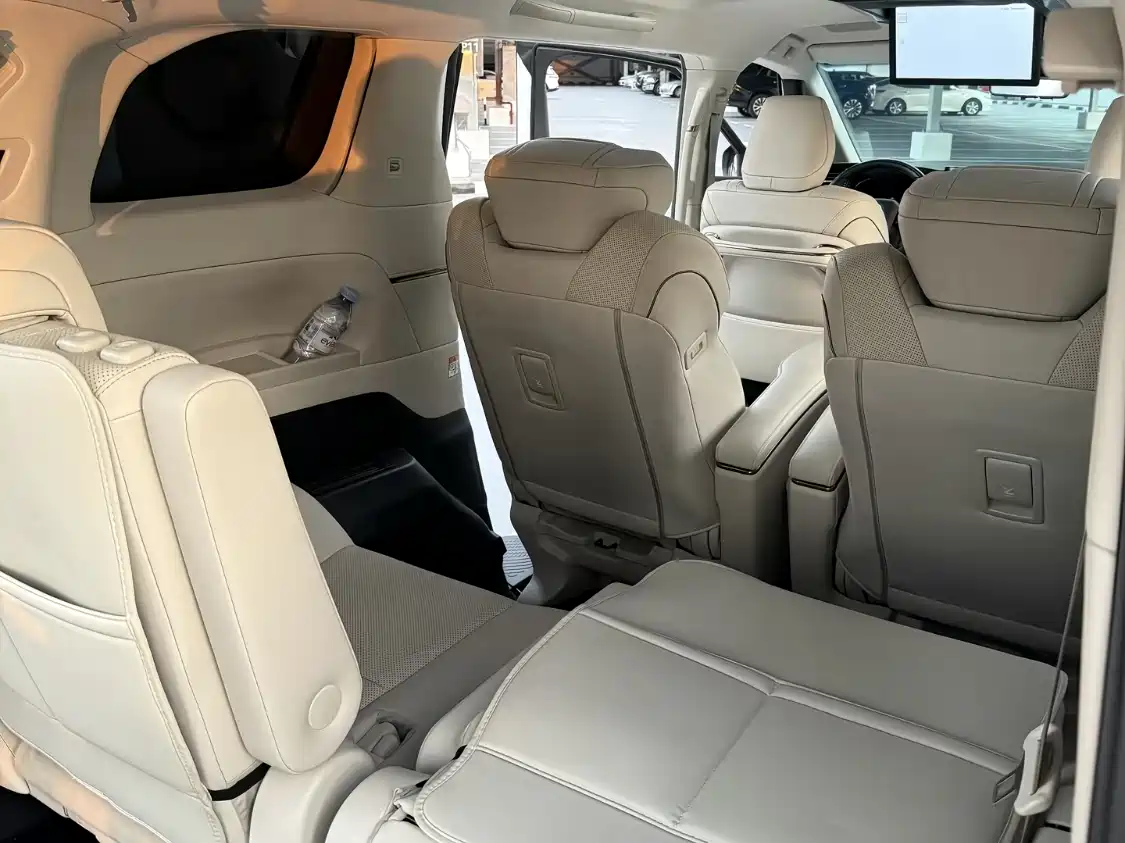 Lexus LM 2025 Model 350h Seven-Seater Elegance Edition фото 14