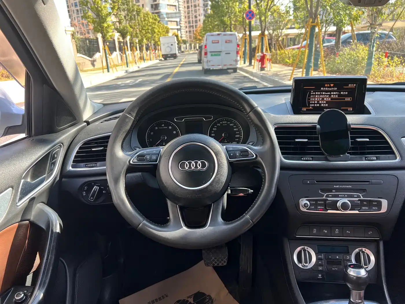 Audi Q3 2013 35 TFSI quattro Luxury фото 9