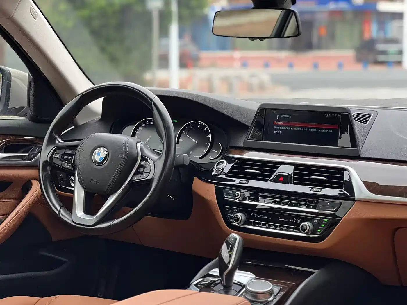 BMW 5 Series 2018 528Li Launch Special Edition фото 9