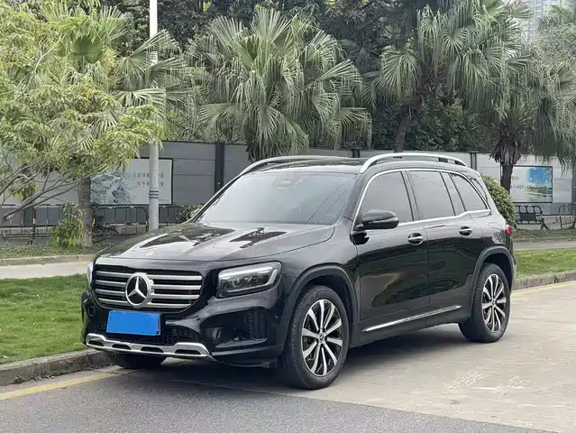MERCEDES-BENZ GLB