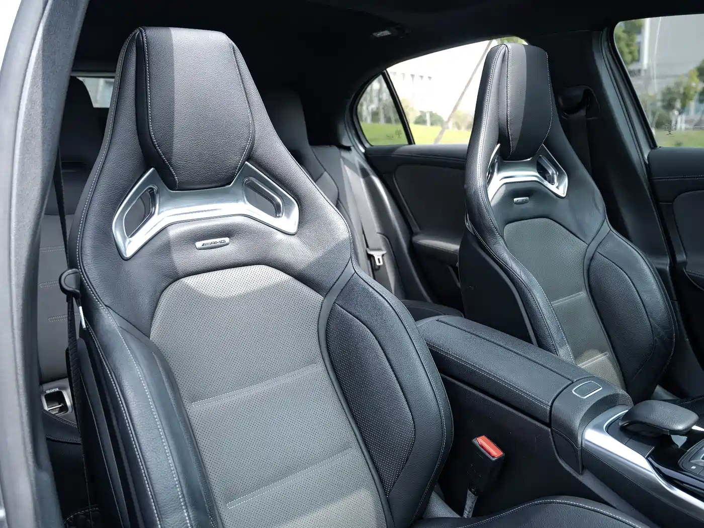 Mercedes-Benz A-Class AMG (Import) 2020 Facelift AMG A 45 4MATIC+ фото 13