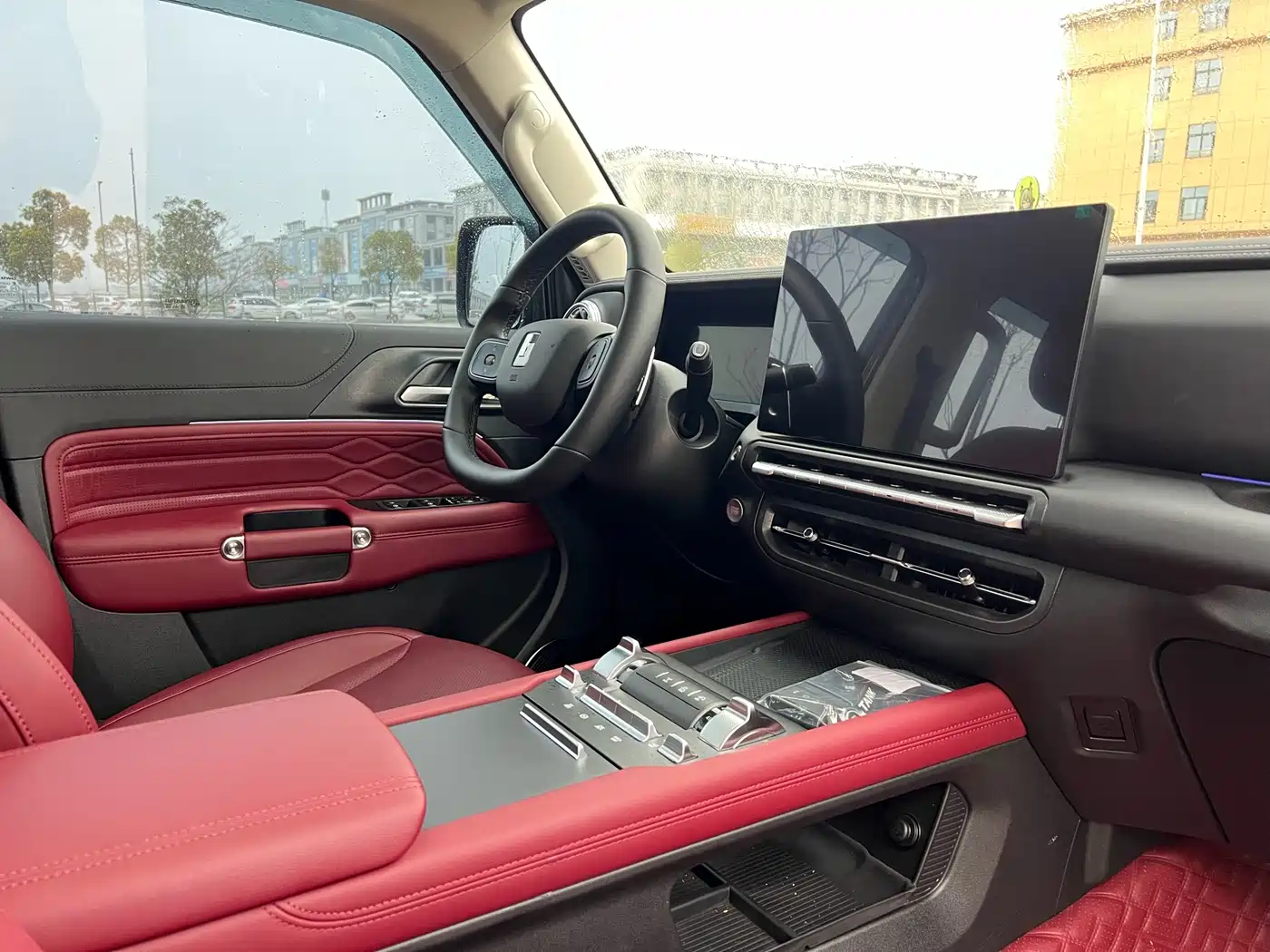 TANK TANK 300 NEW ENERGY