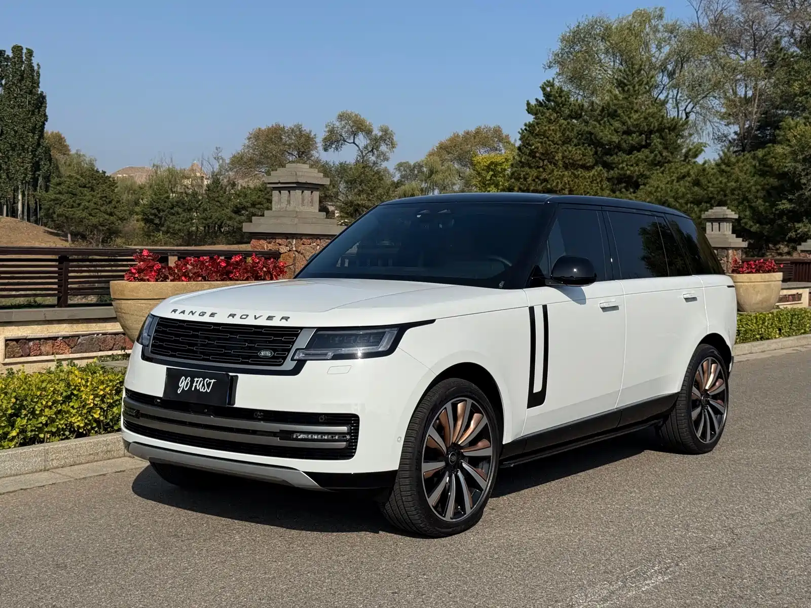 Фото 1 - Land Rover Range Rover