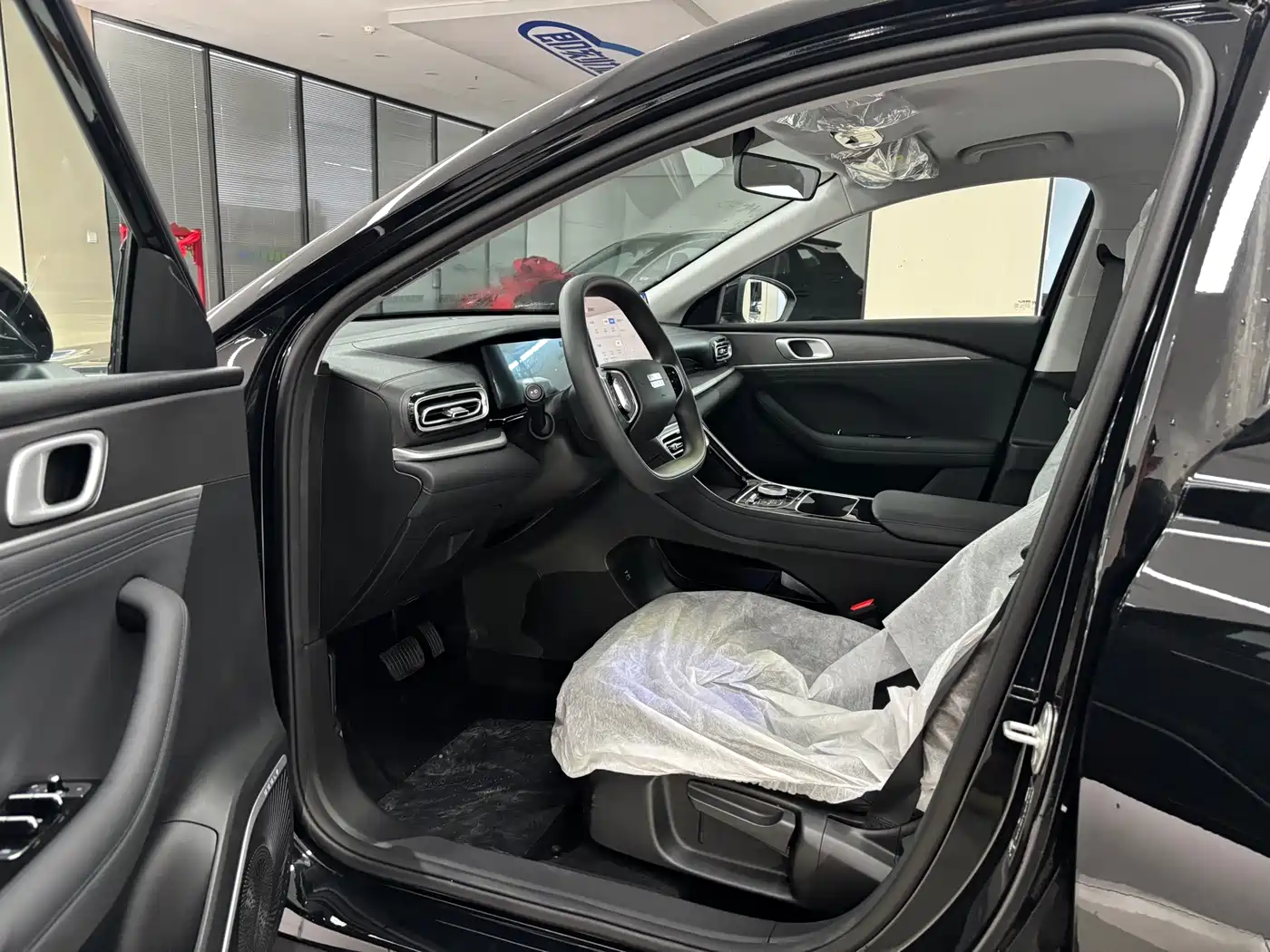 Geely Galaxy Galaxy Stellar 6 2025 60km Voyager Edition фото 10