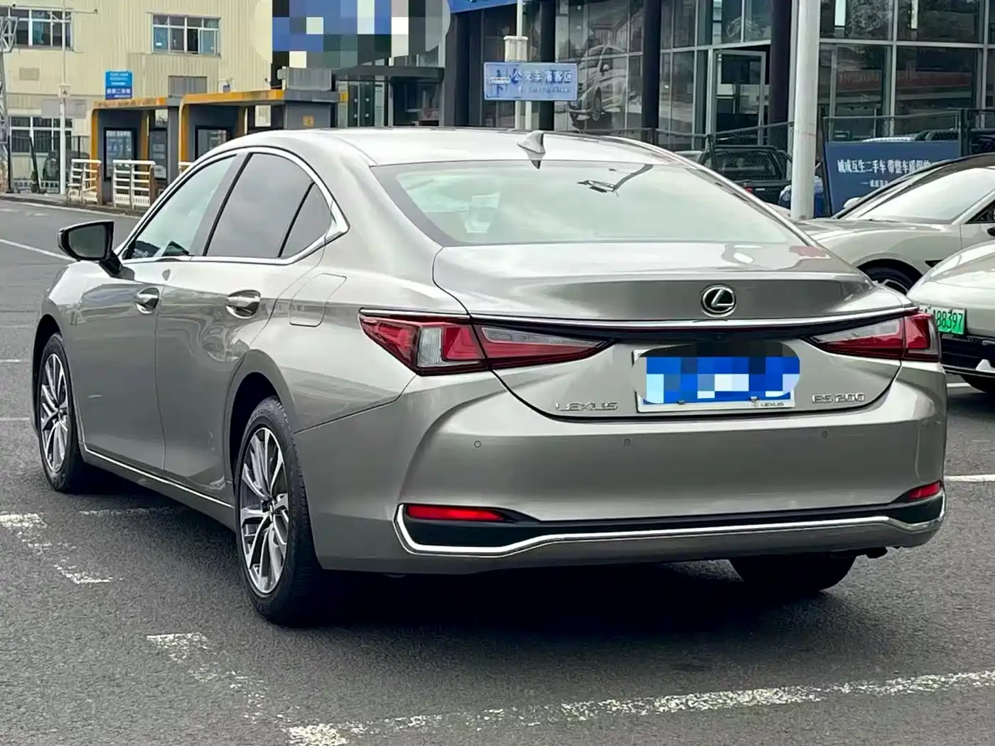 Lexus ES 2022 200 Excellence Edition фото 7