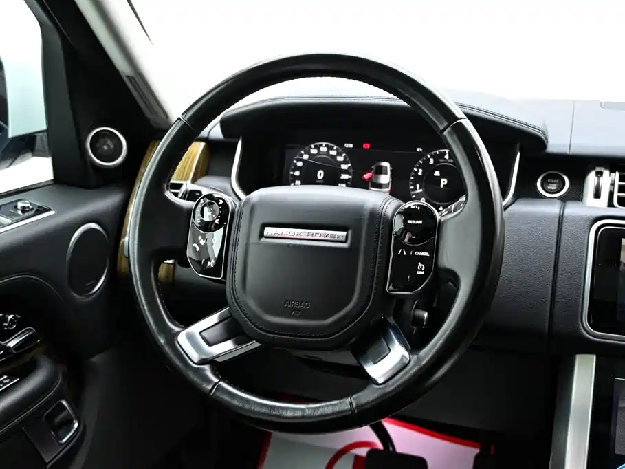 Land Rover Range Rover 2019 3.0 SCV6 Heritage Edition фото 19