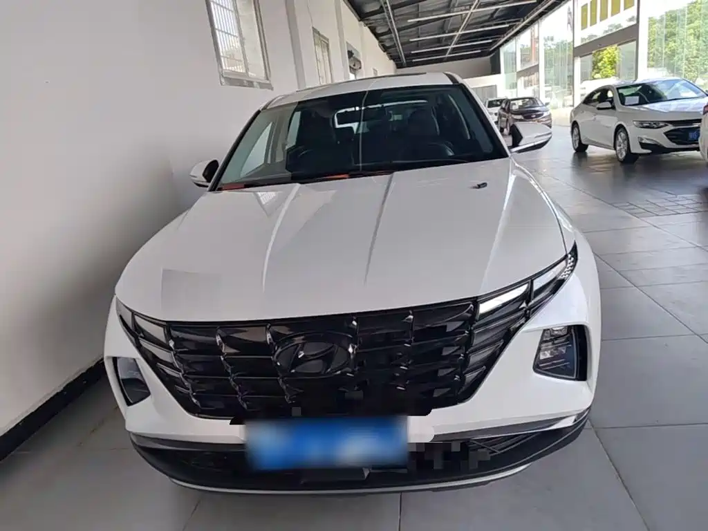 Фото 3 - Hyundai Tucson