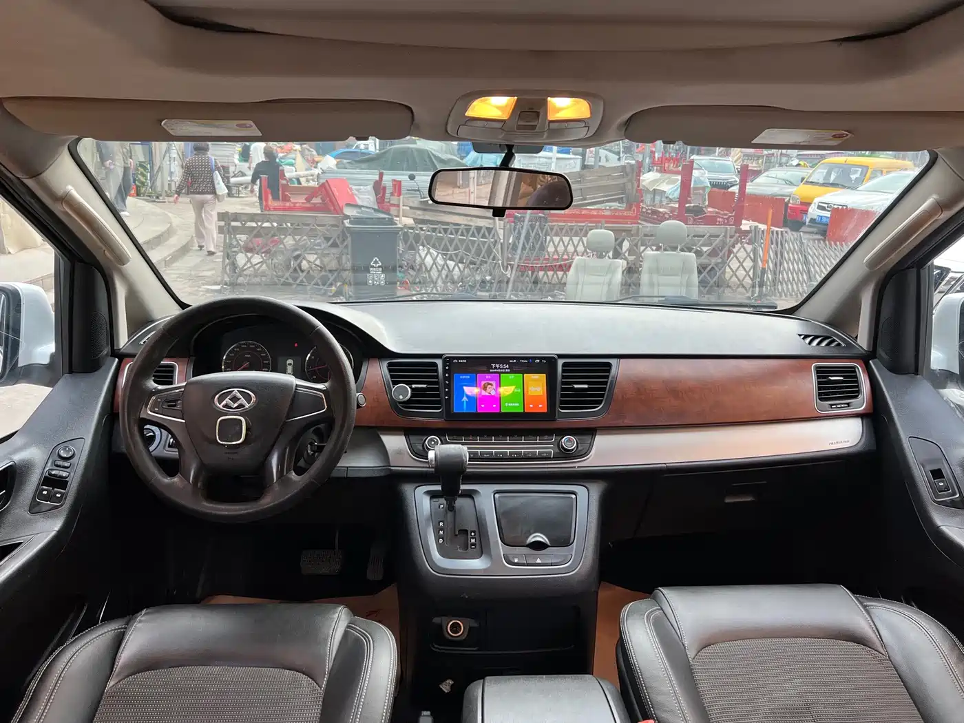 SAIC Maxus Maxus G10 2016 2016 2.0T Automatic Executive Edition