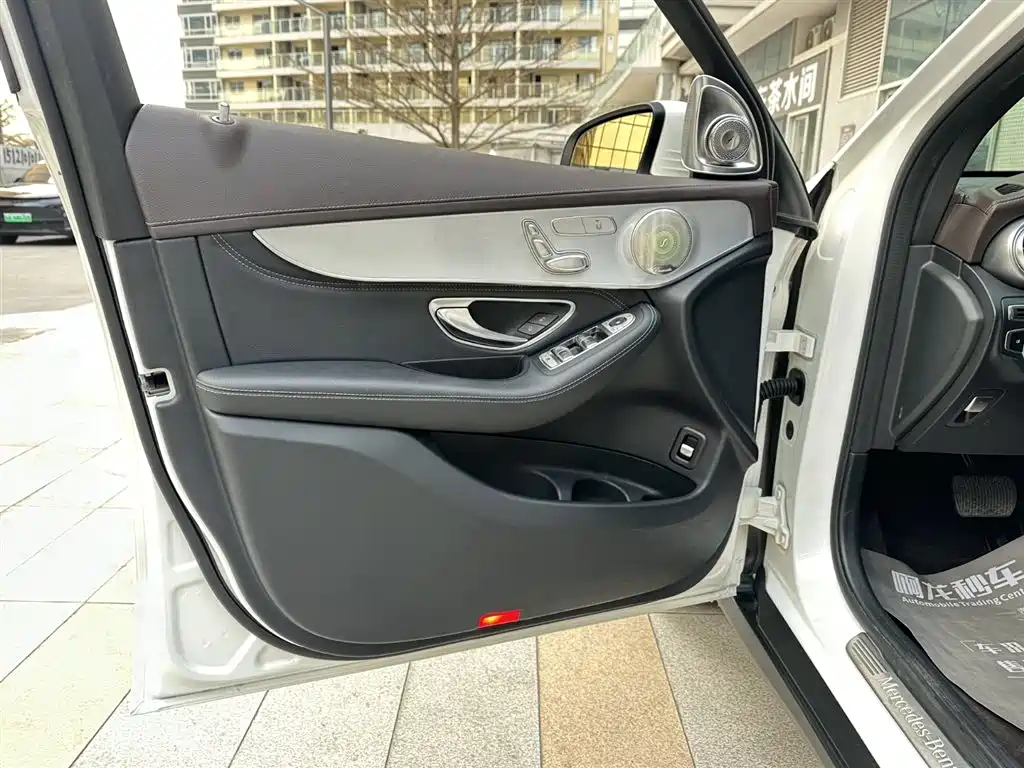Mercedes-Benz GLC 2020 GLC 260 L 4MATIC Dynamic фото 22