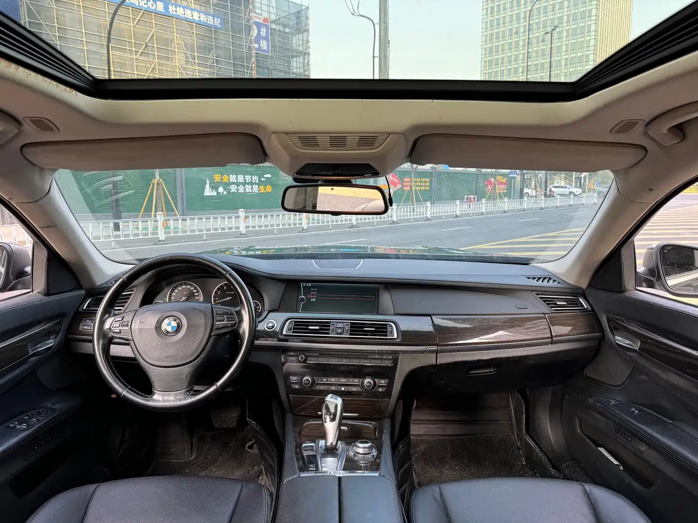 BMW 7 Series 2011 740Li Steinway Limited Edition фото 7