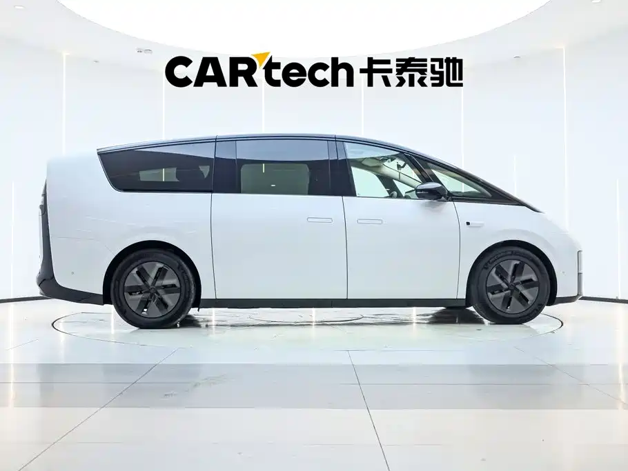 Li Auto MEGA 2025 2025 Ultra Smart Renewal Edition