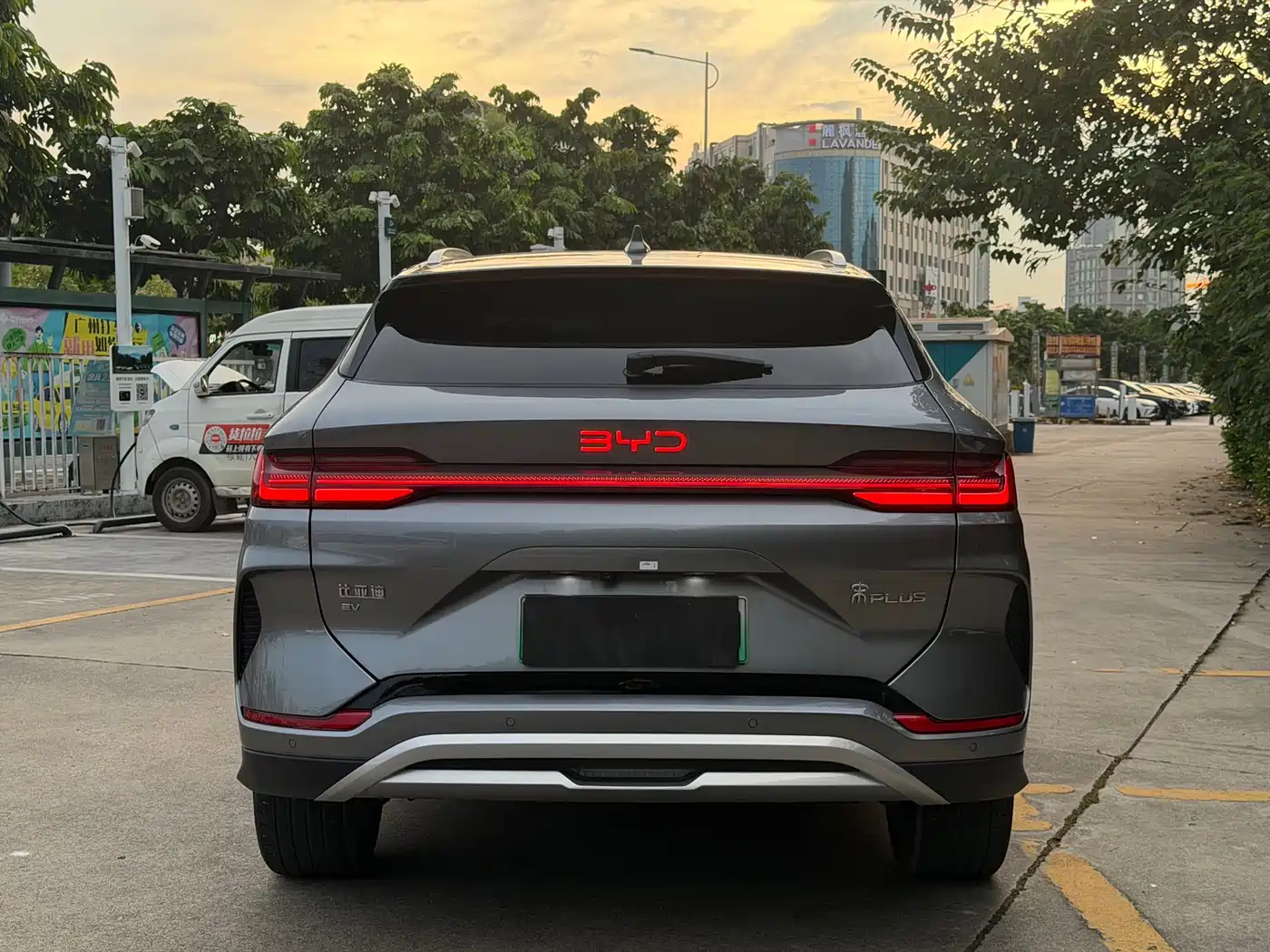 BYD Song PLUS PHEV 2025 2024 Glory Edition EV 520km Luxury
