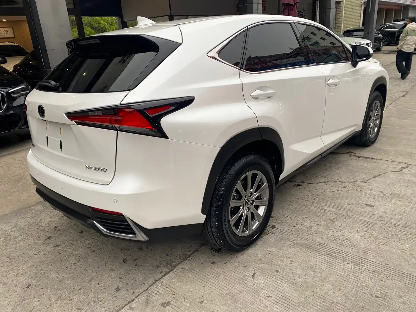 LEXUS NX