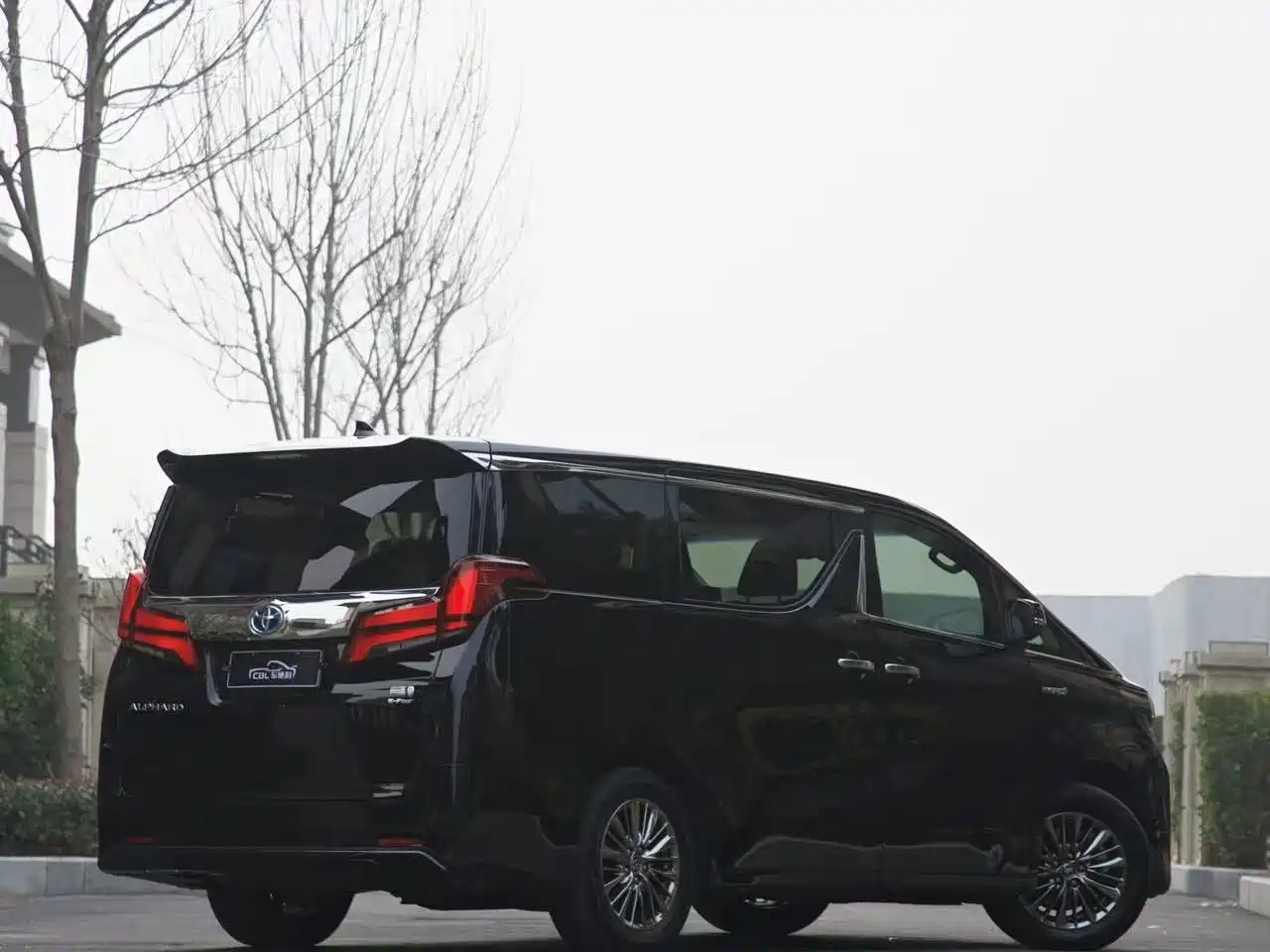 Toyota Alphard 2021 Hybrid 2.5L Ultimate фото 7