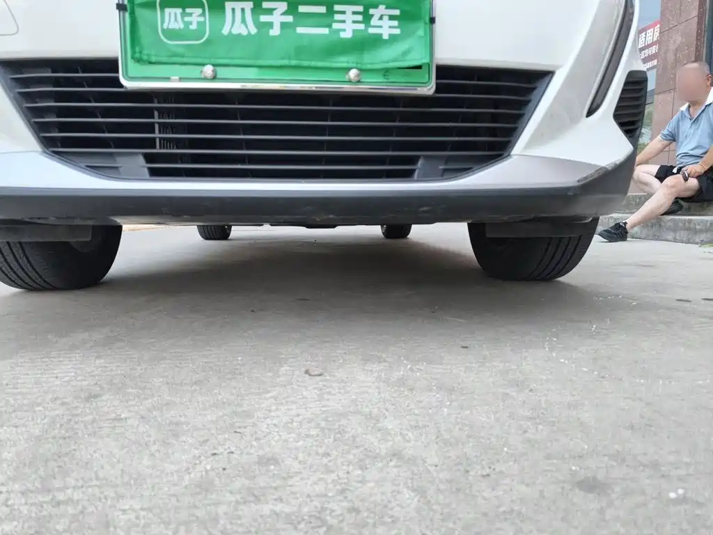Peugeot e2008 2021 2020 Sharp Style