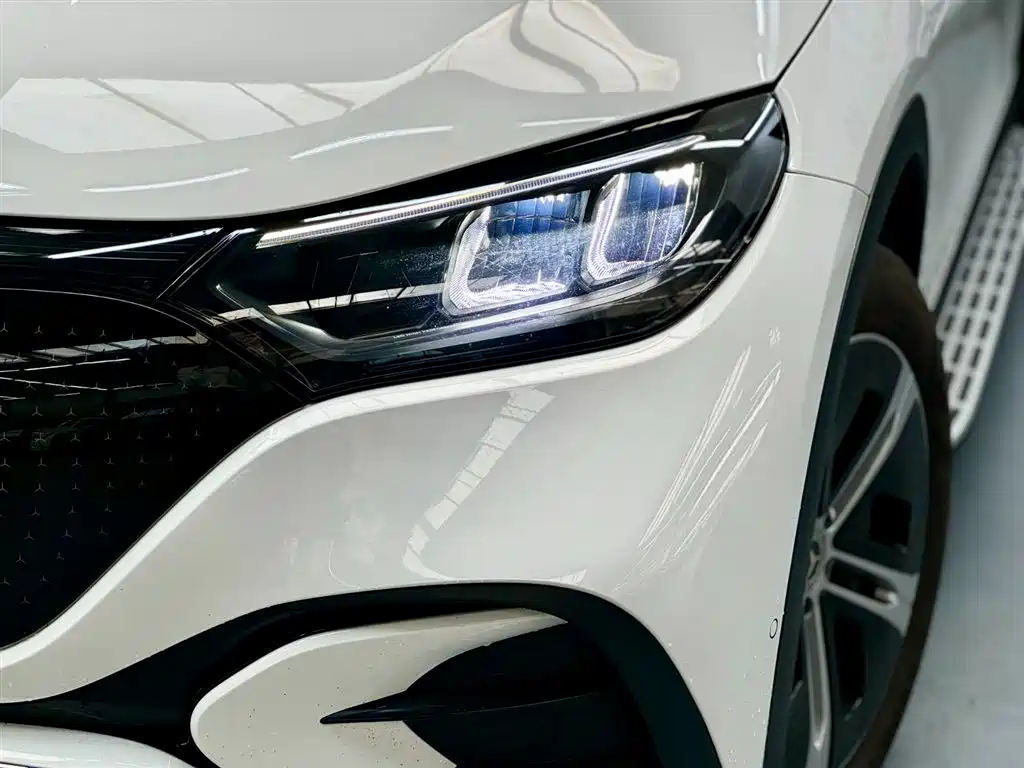 MERCEDES-BENZ EQE SUV