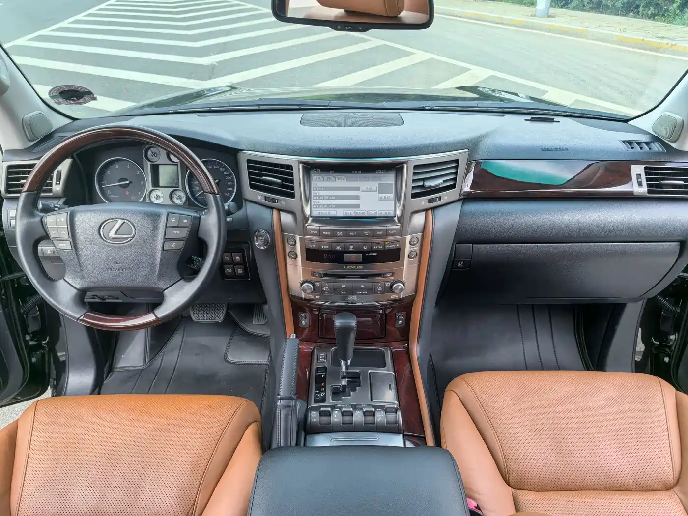 Lexus LX 2011 2012 Model 570