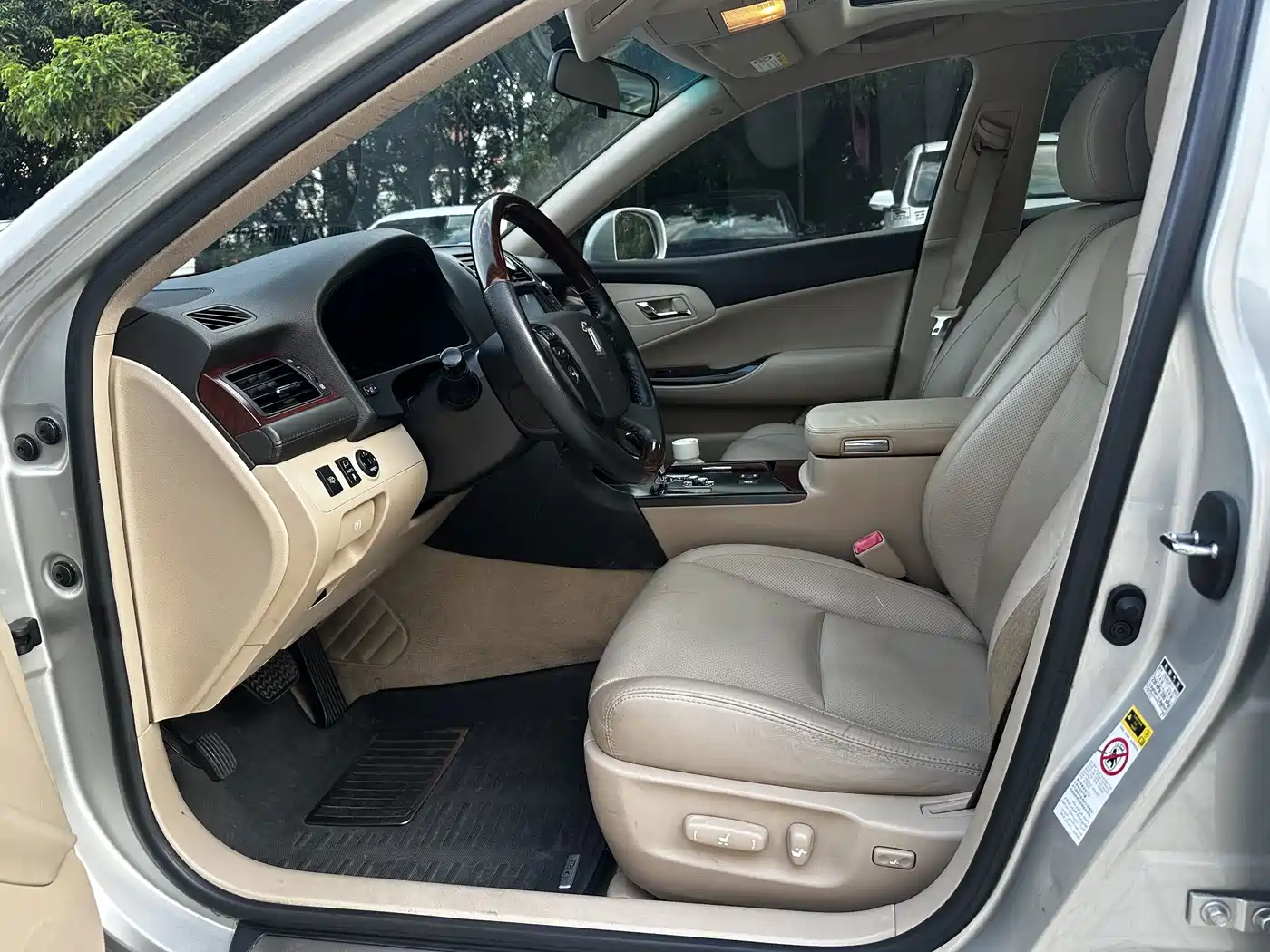 Фото 8 - Toyota Crown