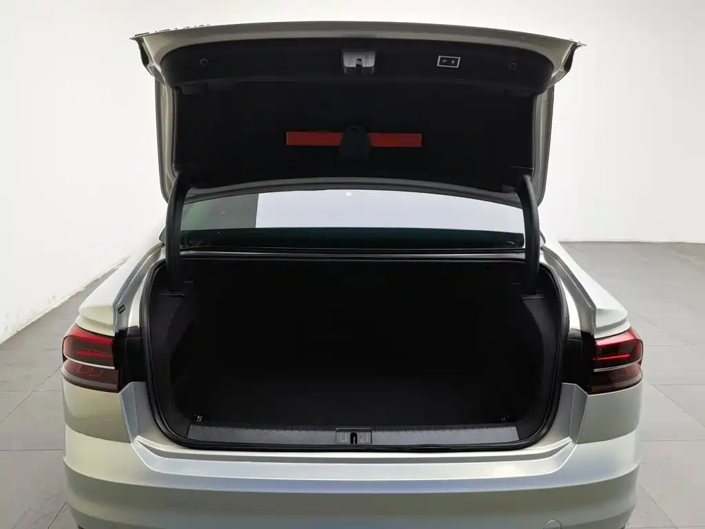 Volkswagen Phideon 2018 2018 Facelift 380TSI FWD Business