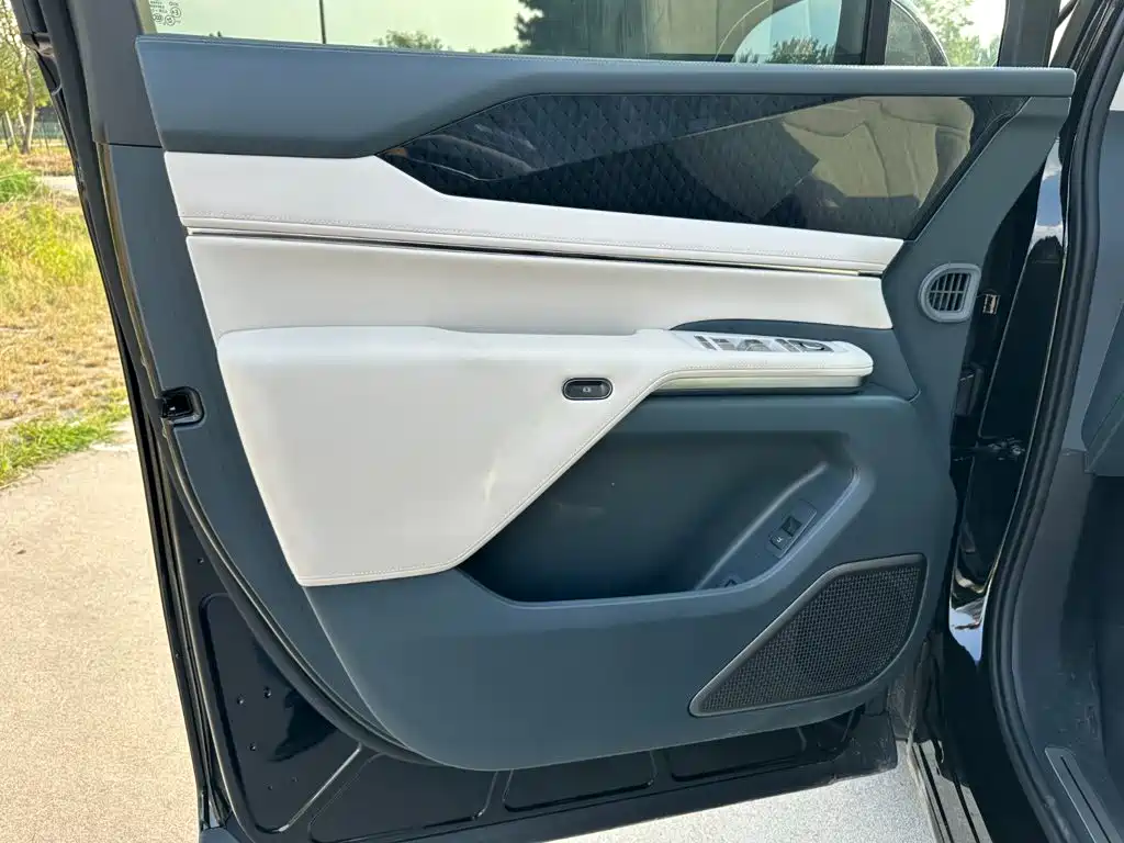 BYD Xia 2026 2026 DM-i 1.5T 218km Premium