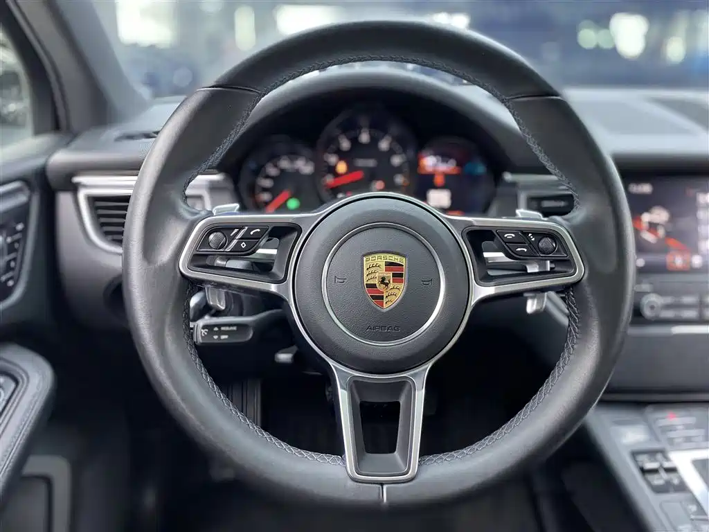 Porsche Macan 2017 Macan 2.0T фото 6