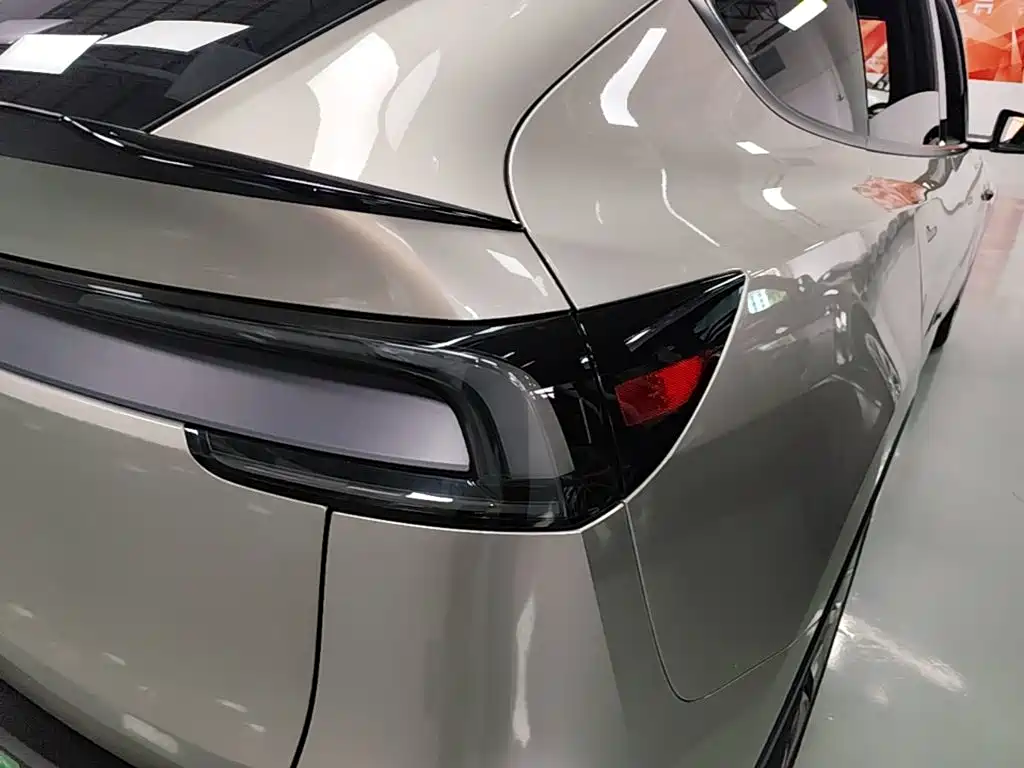 Tesla Model Y L 2025 2025 Facelift Long Range AWD