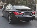Photo 4 - Hyundai Sonata