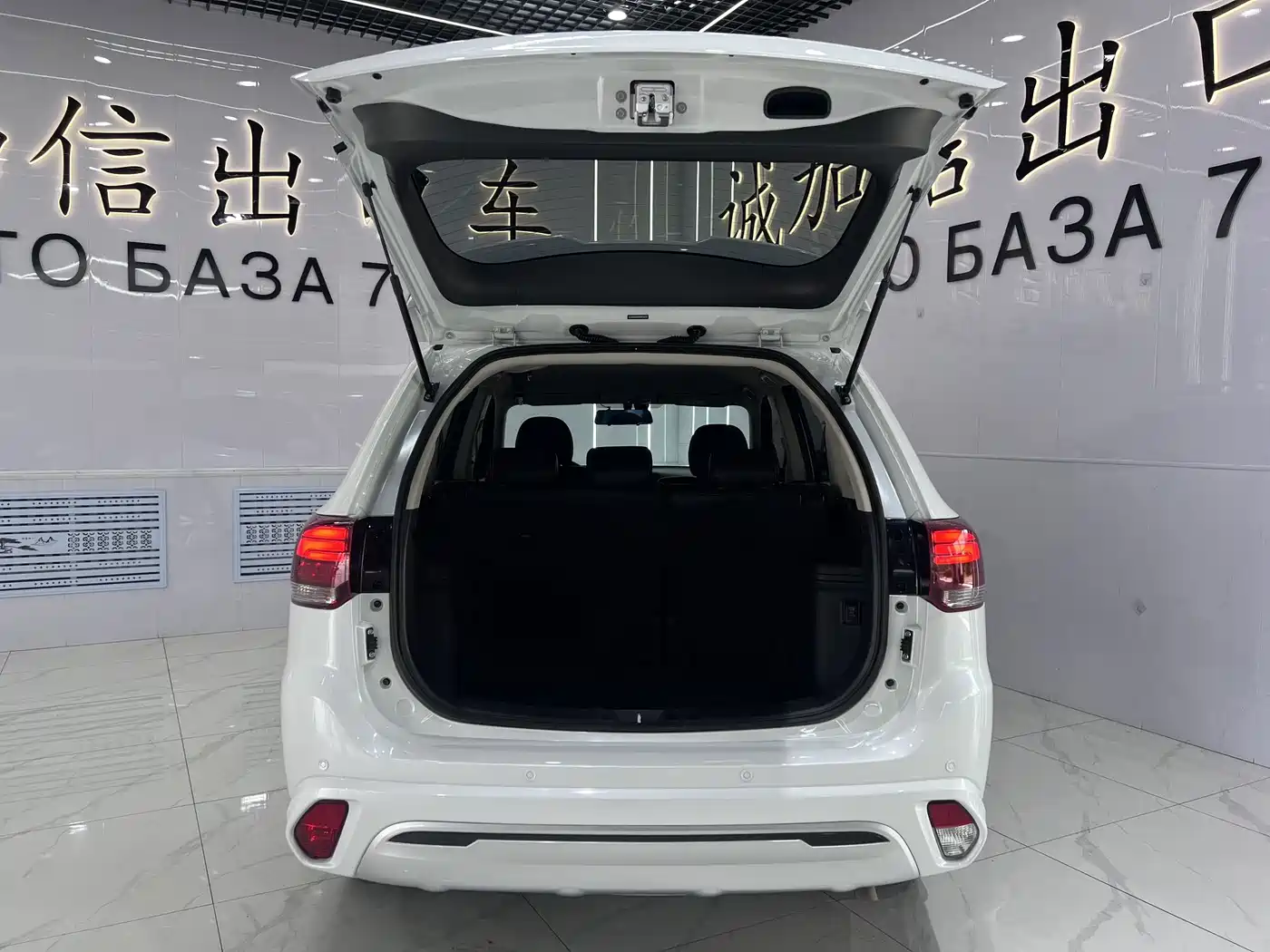 Mitsubishi Outlander 2023 2021 2.0L 2WD Smooth Ride Version 5-Seater