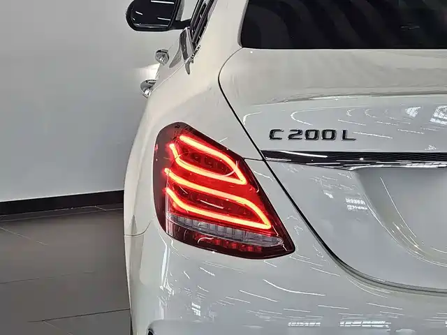 Mercedes-Benz C-Class 2017 Facelift C 200 L Sport Edition — фото 4