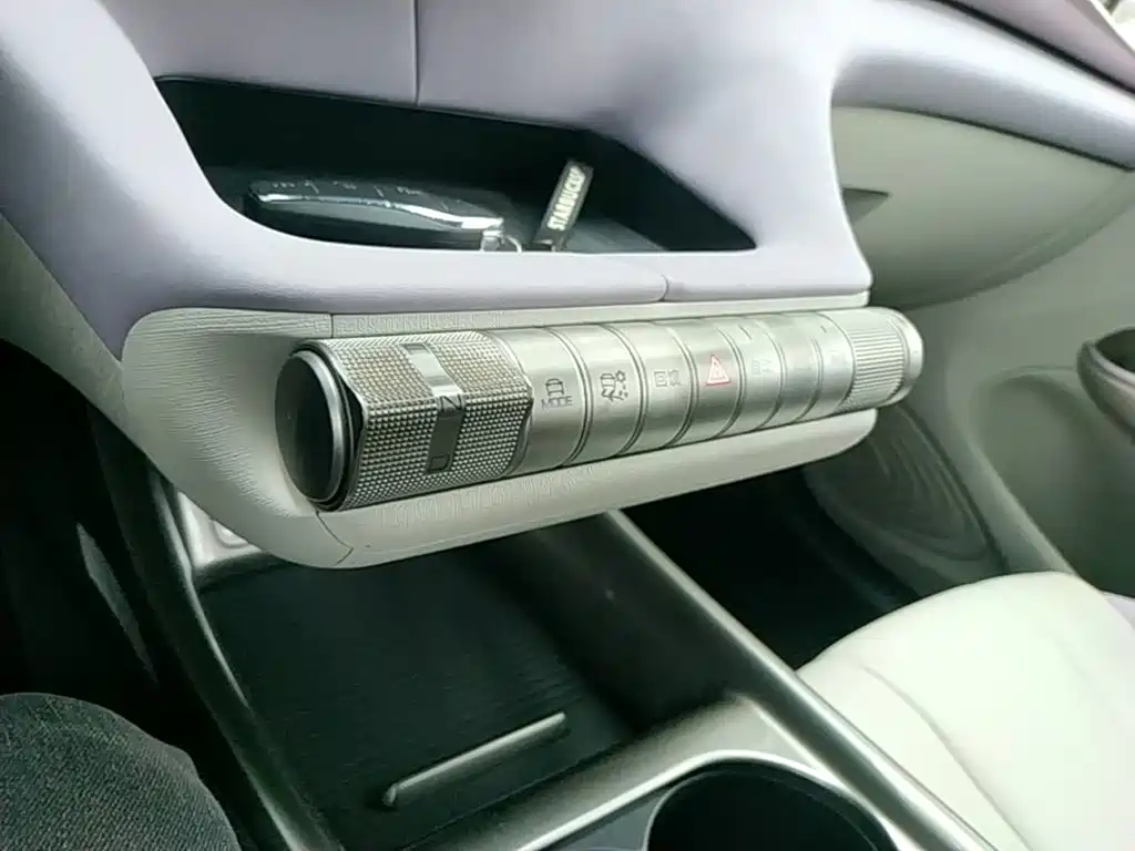 Photo 6 - BYD Dolphin